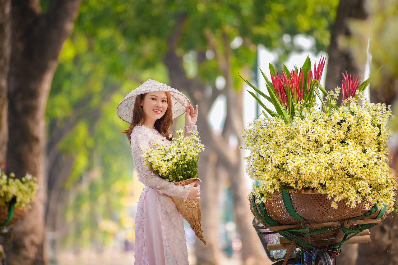 Vietnamese Traditional Dress Guide: The Ao Dai & More | Asiancustoms.eu